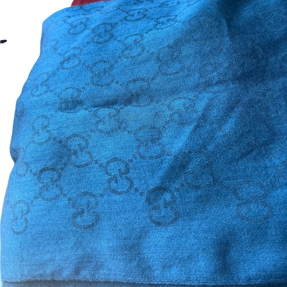 GUCCI Monogram Guccisima Fringe Scarf 70%wool 30% silk with a box 70”x17” - Picture 8 of 10